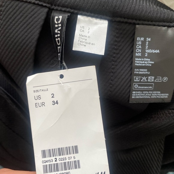 H&M Limited Edition Black Pleated Tennis Mini Skirt – Size 2, Brand New - Picture 8 of 10